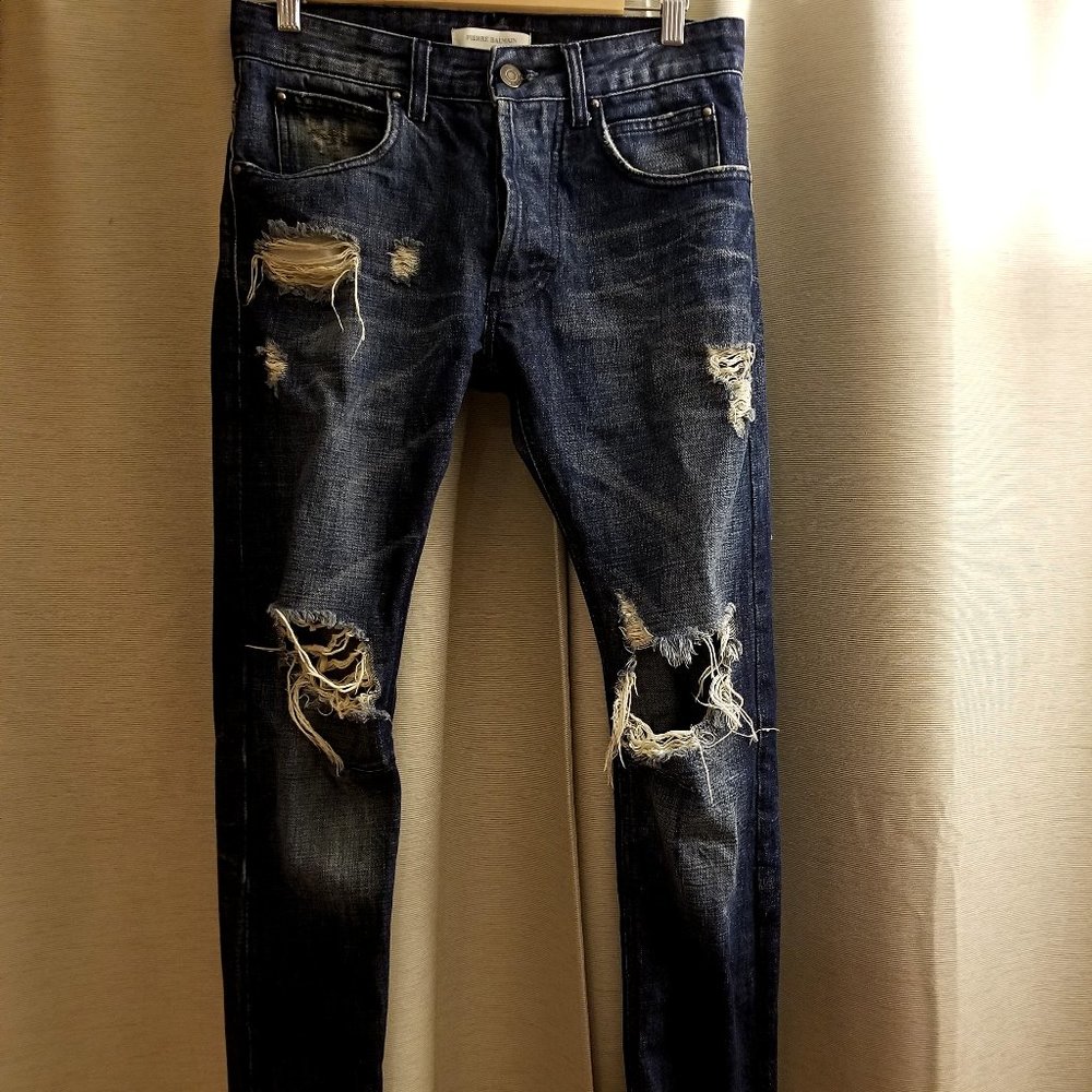 Pierre Balmain Distressed Jeans
